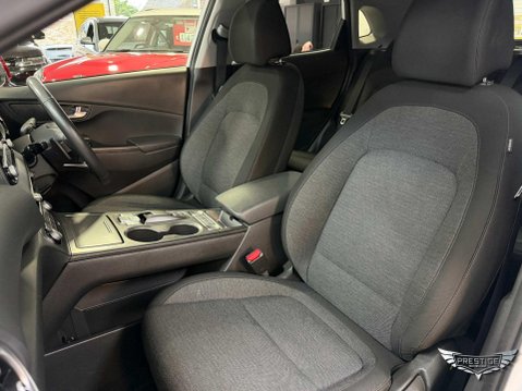 Hyundai KONA 64kWh Premium Auto 5dr (10.5kW Charger) 23