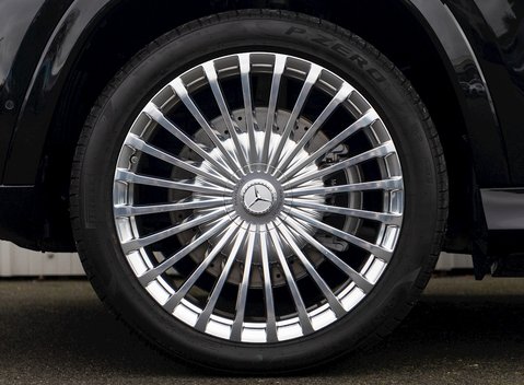 Mercedes-Benz GLS 600 First Class 10