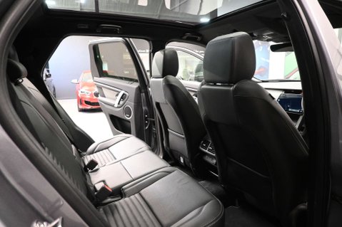 Land Rover Discovery Sport 2.0 Discovery Sport Dynamic SE D MHEV Auto 4WD 5dr 18