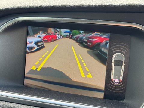 Volvo V40 2.0 D3 R-Design Nav Plus Euro 6 (s/s) 5dr 4