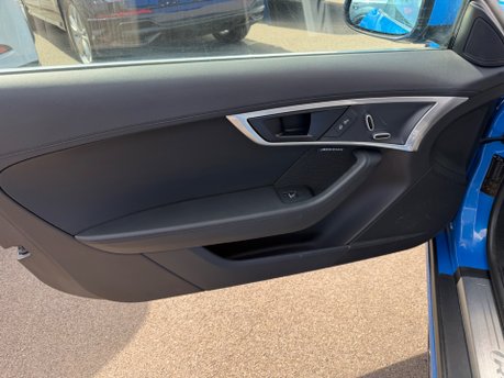 Jaguar F-Type 3.0 V6 R-DYNAMIC 380 36