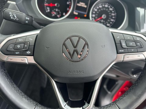 Volkswagen Tiguan 1.5 TSI Active SUV 5dr Petrol Manual Euro 6 (s/s) (130 ps) Bluetooth - Allo 41