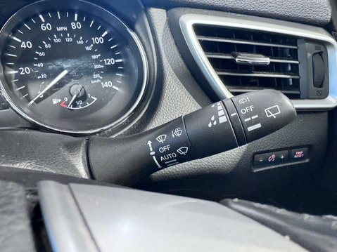 Nissan Qashqai 1.2 DIG-T Tekna 2WD Euro 5 (s/s) 5dr 26