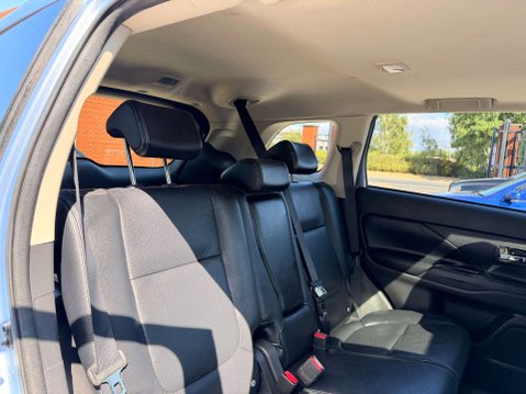 Mitsubishi Outlander 2.0 Outlander GX 4h PHEV Auto 4WD 5dr 35
