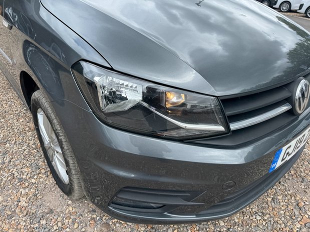 Volkswagen Caddy Maxi AUTO LWB L2H1 Low Roof Highline C20 Air Con Alloys Nav Sensors EURO 6 6