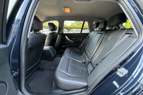 BMW 3 Series 320D XDRIVE SE TOURING -£6K EXTRAS - PRO NAV -CAMERA - AUTOMATIC  25
