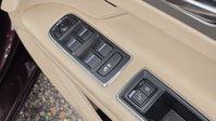 Jaguar XF 2.0d Portfolio Saloon 4dr Diesel Auto Euro 6 (s/s) (180 ps) 29