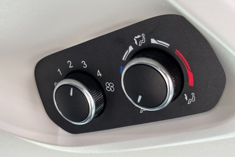 Ford Tourneo Custom 320 Titanium X L2 170 ps Automatic - 8 Seater 23