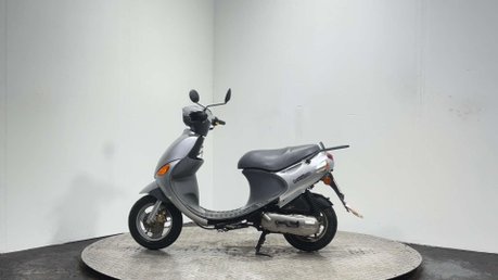 PGO Rodo 50 2006 13K 2 STROKE RUNNING SCOOTER PROJECT BIKE 50CC 2T 6