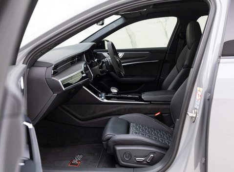 Audi RS6 Avant Carbon Black 11