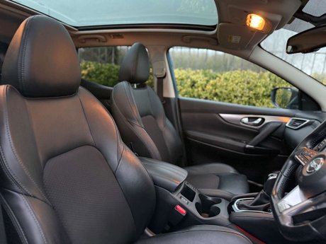 Nissan Qashqai 1.6 Qashqai Tekna dCi CVT 5dr 23