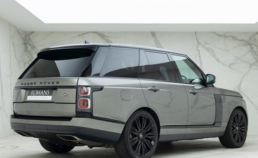 Land Rover Range Rover D300 Westminster Black Edition 7