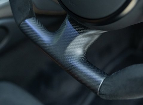 Aston Martin V12 Vantage 11