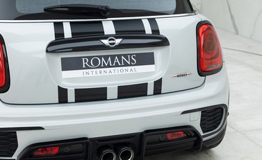 Mini Hatch John Cooper Works Challenge 23