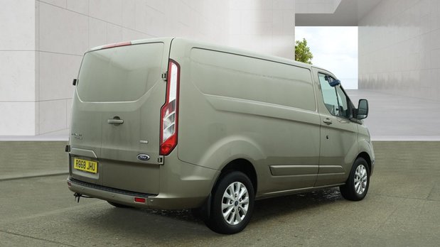 Ford Transit Custom SWB L1H1 Low Roof Limited 280 Air Con Alloys Sensors EURO 6 NO VAT 4