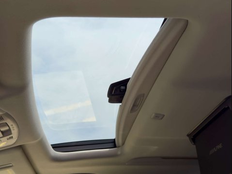 Toyota Vellfire G Edition V6 Sunroof 48