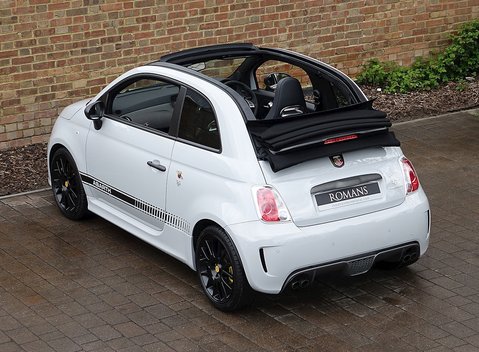 Abarth 595 C Competizione 9