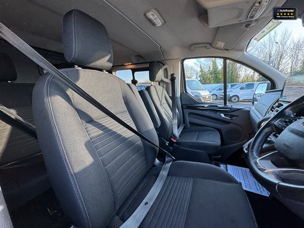 Ford Transit Custom Crew Cab [SOLD MT] AUTO 170ps LWB L2H1 Limited 300 Air Con Alloys Sensors S 18
