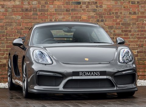 Porsche Cayman GT4 1
