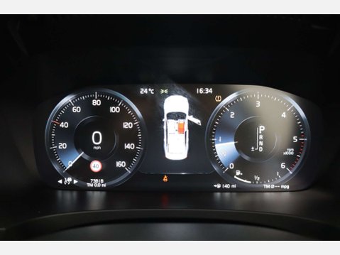 Volvo S90 2.0 S90 Momentum D4 Auto 4dr 24