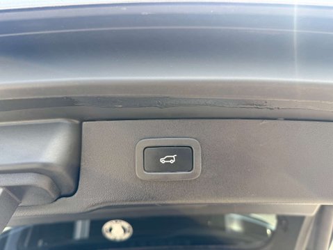 Jaguar XF 2.0 XF Portfolio D AWD Auto 4WD 5dr 20