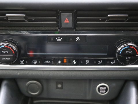 Nissan Qashqai 1.3 DIG-T MHEV Tekna+ XTRON Euro 6 (s/s) 5dr 18