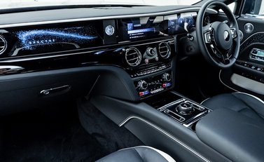 Rolls-Royce Spectre 18