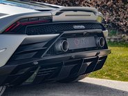 Lamborghini Huracan LP640-4 EVO 25