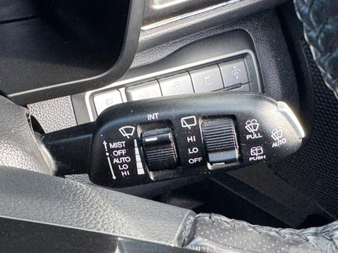 SsangYong Tivoli 1.5P Ultimate Auto Euro 6 (s/s) 5dr 29