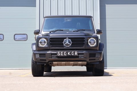 Mercedes-Benz G Series 2109 G 350 D 4MATIC AMG LINE PREMIUM MATT BLACK WRAPP 6