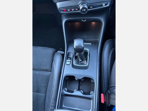Volvo XC40 1.5 XC40 R-Design T3 5dr 29
