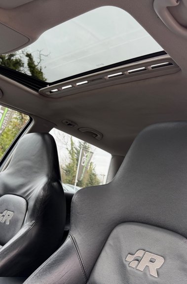 Volkswagen Golf R32 - STUNNING CAR - £15K SPENT ON RECENT RESTO -NEW CLUTCH -NEW MOT 