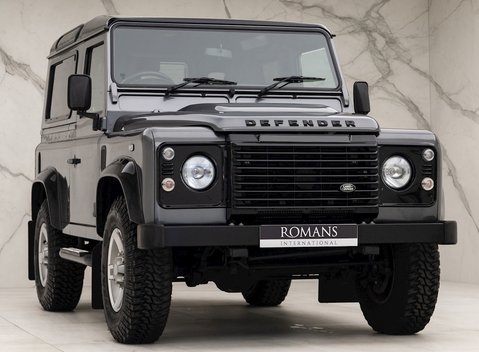 Land Rover Defender 90 Landmark 1