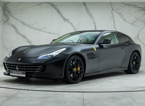 Ferrari GTC4 Lusso T 1