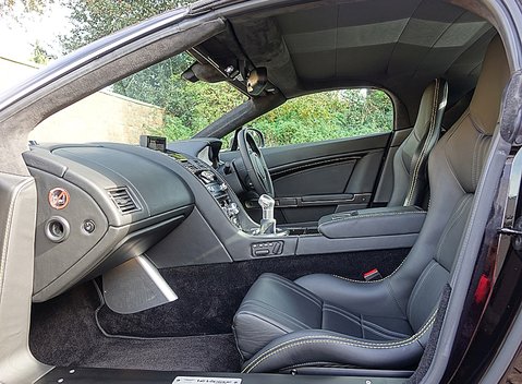 Aston Martin V12 Vantage Roadster 8