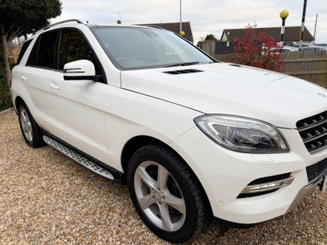 Mercedes-Benz M Class 3.0 ML350 V6 BlueTEC SE (Executive) G-Tronic 4WD Euro 6 (s/s) 5dr 9