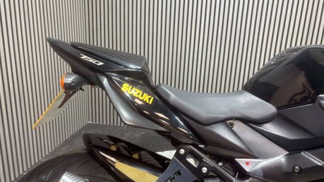 Suzuki GSR750 2011 ONLY 16K GOOD RUNNING NAKED PROJECT BIKE 750CC INLINE 4 12
