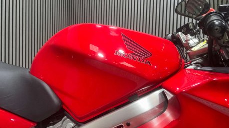 Honda VFR 2001 ONLY 13K FUEL INJECTED NON VTEC 1 OWNER NEW MOT 800CC 42