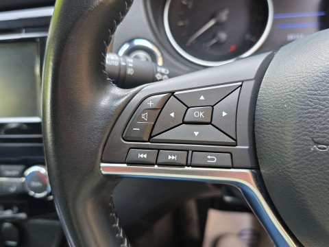 Nissan Qashqai 1.3 Qashqai N-Connecta DiG-T Semi-Auto 5dr 33