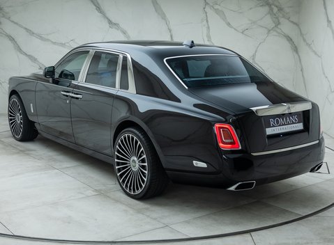 Rolls-Royce Phantom VIII 10