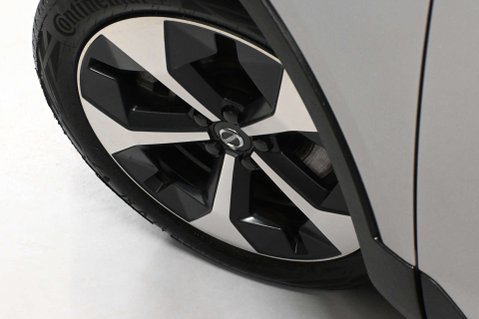 Volvo XC40 2.0 XC40 + B4 MHEV AWD Auto 5dr 53