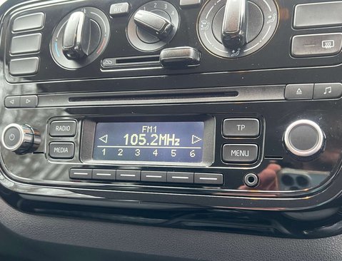 Volkswagen Up 1.0 Move Up 3dr 26