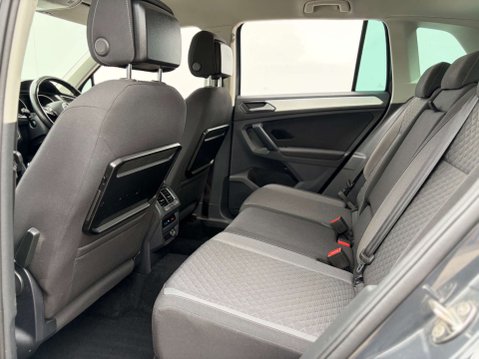 Volkswagen Tiguan 2.0 Tiguan SE Nav TDI BlueMotion Technology 5dr 57
