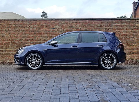 Volkswagen Golf R 2