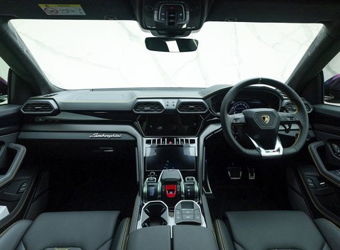 Lamborghini Urus 17