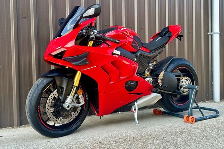 Ducati Panigale V4S Gen 2 17