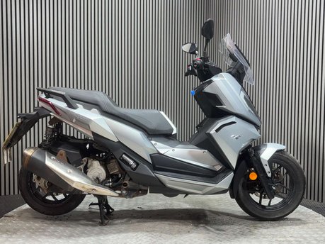 Lexmoto Nexus 2023 17K 1 ONWER LARGE SPORT MAXI SCOOTER 125CC