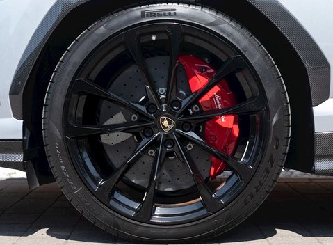 Lamborghini Urus 10