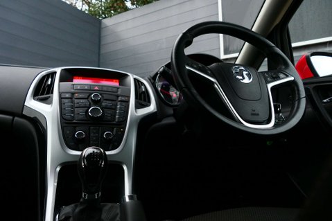 Vauxhall Astra 2.0 Astra SRI CDTI S/S 5dr 25