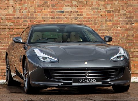 Ferrari GTC4 Lusso 1